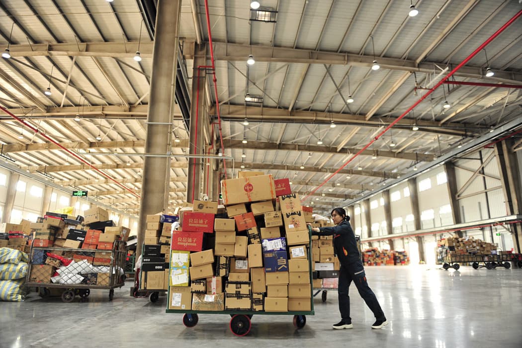 快遞行業(yè)實現(xiàn)RFID技術(shù)自動化分揀解決方案 6 快递行业实现RFID技术自动化分拣解决方案(images 6)