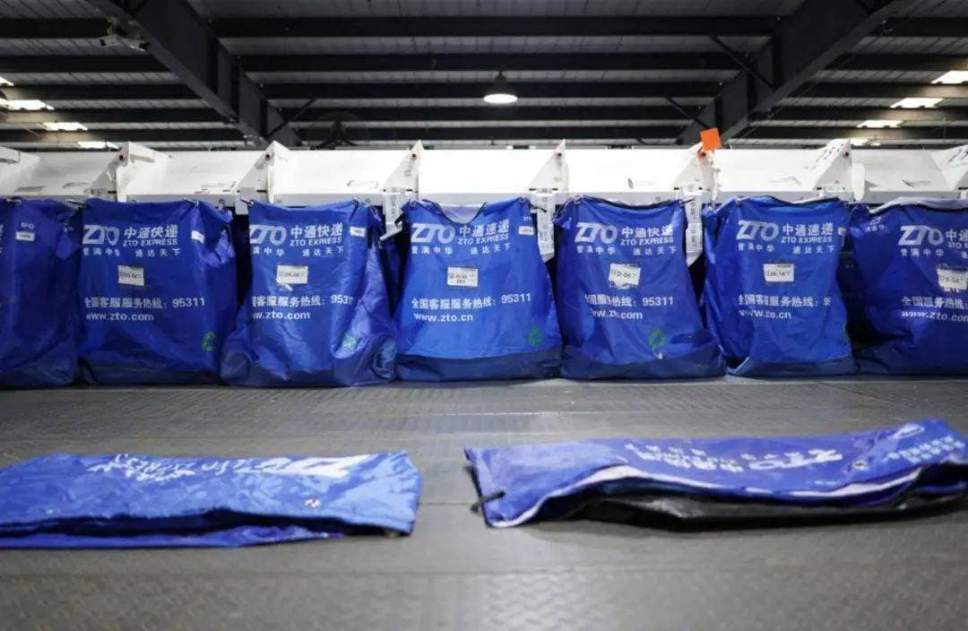 快遞行業(yè)實現(xiàn)RFID技術(shù)自動化分揀解決方案 8 快递行业实现RFID技术自动化分拣解决方案(images 8)