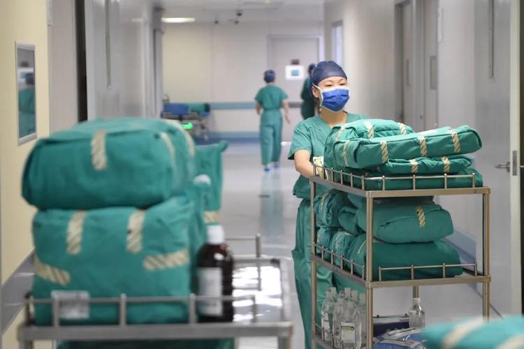 從43分鐘到8分鐘:來看斯科如何用RFID智能發衣機改寫三甲醫院流程? 3 从43分钟到8分钟:来看斯科如何用RFID智能发衣机改写三甲医院流程?(images 3)