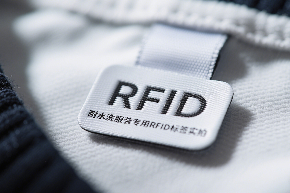 服裝零售門店如何用RFID減少庫存誤差并提升盤點(diǎn)速度? 服裝零售門店如何用RFID減少庫存誤差并提升盤點(diǎn)速度?